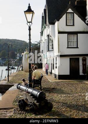 Soleil matinal à Bayard's Cove, Dartmouth, Devon. Banque D'Images