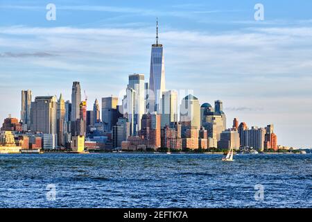 Lower Manhattan Skyline vue depuis l'Hudson River, New Yor, New York Banque D'Images