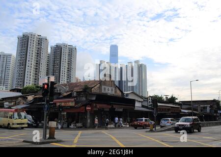 Entrepôt ouvert dans le marché de fruits en gros de Yau Ma Tei Banque D'Images