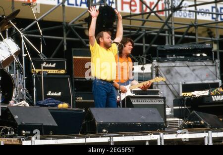 Open Air Festival im Volkspark Stadion à Hambourg, Allemagne 1987. Mitwirkender: Britischer Rock- und Bluessänger Joe Cocker Banque D'Images