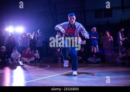 Championnat de danse Street style Challenge. Batailles parmi les danseurs professionnels. Banque D'Images