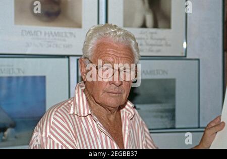 David Hamilton, britischer Kunstfotograf und Filmemacher, à Saint-Tropez, Frankreich 1999. Photographe et réalisateur britannique David Hamilton à Saint Tropez, France 1999. Banque D'Images