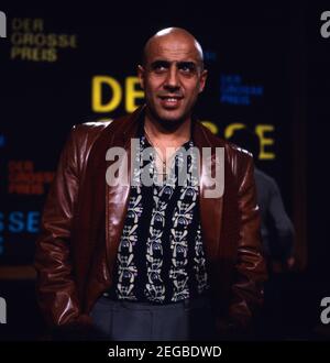 DER GROSSE PREIS, ZDF Quiz Sendung, 1980, Gaststar: Adriano Celentano, italiener Sänger und Sauspieler. DER GROSSE PREIS, programme ZDF Quiz, 1980, star invitée Adriano Celentano, chanteur et acteur italien. Banque D'Images