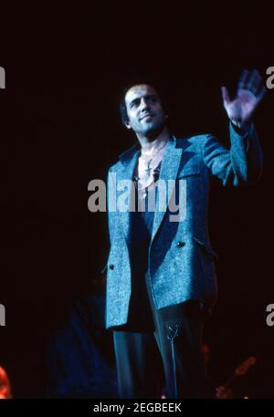 Adriano Celentano, italienischer Sänger und Sauspieler, BEI eine ZDF TV-Auftritt, 1990. Adriano Celentano, chanteur et acteur italien, ZDF TV performance, 1990. Banque D'Images