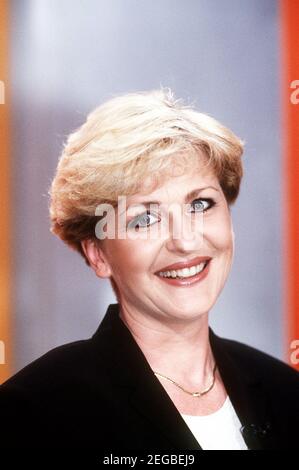 CARMEN NEBEL, deutsche TV-Moderatorin, vers 1998. CARMEN NEBEL, présentatrice de la télévision allemande lors d'un événement télévisé vers 1998. Banque D'Images