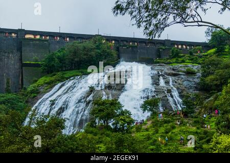 Barrage Wilson bhandarara à Monsoon Banque D'Images