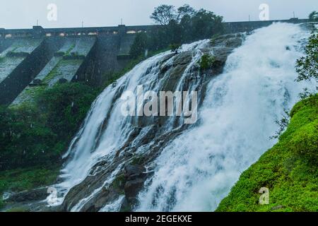 Barrage Wilson bhandarara à Monsoon Banque D'Images