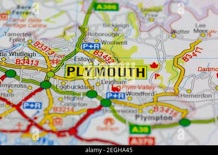 plymouth et ses environs sont indiqués sur une carte routière ou carte géographique Banque D'Images