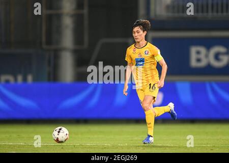 Siwakorn Jakkuprasat de Port FC vu en action lors du match de la Ligue thaïlandaise 2020 entre BG Pathum United et Port FC au stade Leo.(score final; BG Pathum United 2:1 Port FC) Banque D'Images