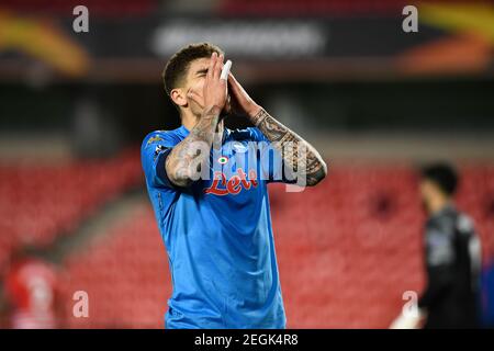 Giovanni Di Lorenzo, joueur de la SSC Napoli, réagit lors du match de 16 de l'UEFA Europa League entre Grenade CF et la SSC Napoli au stade Nuevo Los Carmenes. Banque D'Images