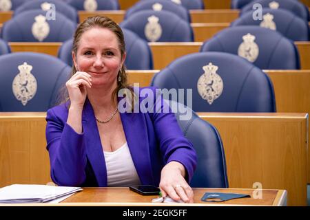 LA HAYE, PAYS-BAS - JANVIER 26: Fleur AGEMA de PVV vu lors du débat sur la fuite de données du coronavirus du GGD le 26 janvier 2021 à la Haye, N Banque D'Images