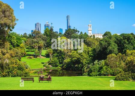 Jardins botaniques royaux et horizon de melbourne en australie Banque D'Images