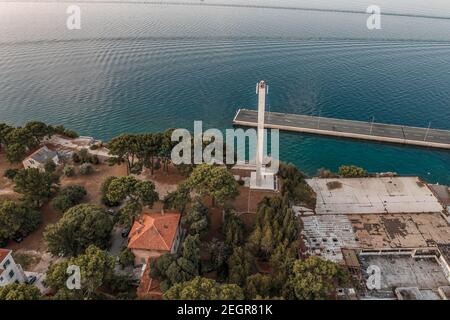 Un drone aérien a tiré sur le parc pomoraca tôt le matin Lever du soleil à Split Croatie Banque D'Images