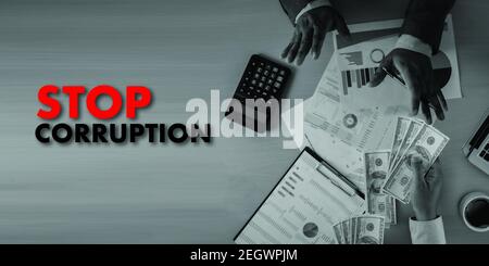 homme dollars corruption d'argent analyse de croissance profit fonds financiers de commerce Et change de devises dollars américains corruption concept Banque D'Images