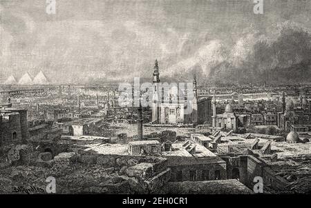 Vue panoramique générale de la ville du Caire et des Pyramides depuis la citadelle du XIXe siècle, l'histoire de l'Égypte ancienne. Ancienne illustration gravée du XIXe siècle d'El Mundo Ilustrado 1879 Banque D'Images