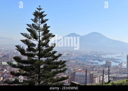 Napoli - Panorama dalla Scalinata Pedamentina Banque D'Images