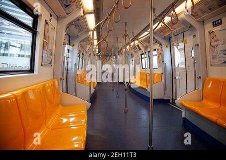 Vue intérieure d'un métro à Bangkok, autocar vide du service BTS de Thaïlande. Banque D'Images