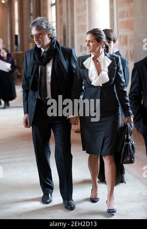 Rome, Italie. 18 février 2021. ACE;ENTERTAINMENT (GÉNÉRAL)Andrea Bocelli avec sa femme Veronica Berti, (Lajatico, 22 septembre 1958) est un chanteur de pop italien et tenor.photo archive 2012 Credit: dpa/Alay Live News Banque D'Images