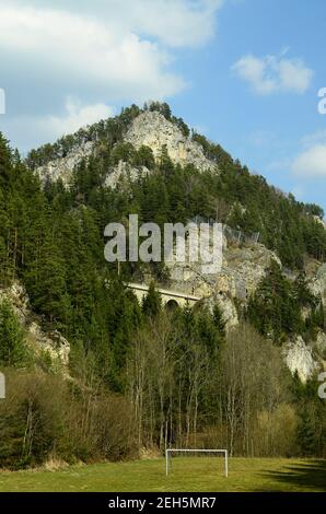 Autriche, viaduc de chemin de fer de Semmering - le plus ancien chemin de fer de montagne d'Europe et site classé au patrimoine mondial de l'UNESCO Banque D'Images