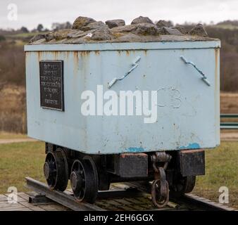 Le parc régional et le musée minier d'Apedale avec camion à charbon dans le Staffordshire du Nord, en Angleterre, au Royaume-Uni - un site historique de l'exploitation minière du charbon Banque D'Images