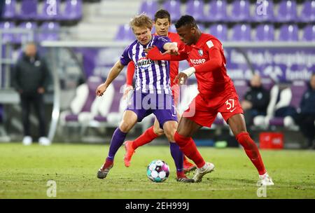 Aue, Allemagne. 19th Feb, 2021. Firo: 02/19/2021 Soccer: Soccer: Archive photos 2.Bundesliga saison 2020/21 Erzgebirge Aue - VfL Bochum duels, Jan Hochscheidt, Versus, Armel Bella-Kotchap PHOTO POINT/firosportphoto | usage dans le monde crédit: dpa/Alay Live News Banque D'Images