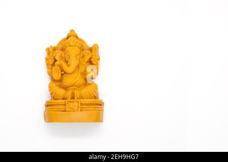 Statue de Ganesha du dieu hindou Ganesha sur fond blanc. Vues de dessus Banque D'Images