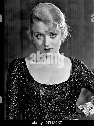 CONSTANCE BENNETT (1904-1965) actrice américaine, comédienne de scène et de cinéma en 1932 Banque D'Images