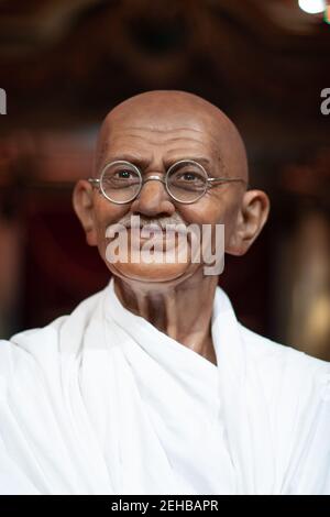 Portrait du personnage de cire Mahatma Gandhi dans le musée d'exposition Grévin à Paris, France Banque D'Images