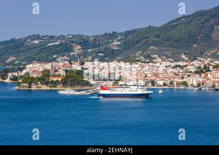 Île de Skiathos Grèce vue d'ensemble ville Méditerranée Mer Egéé paysage voyages en déplacement Banque D'Images