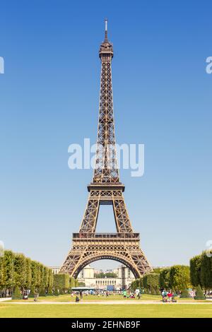 Paris Tour Eiffel France Voyage point de repère format portrait voyage Banque D'Images