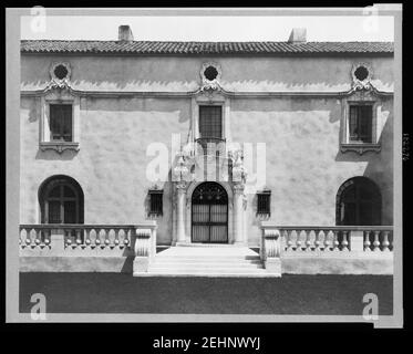 Pasadena, Californie, Mme Herbert Coppell accueil - vue de la porte et de l'entrée - photo de Frances Benjamin Johnston. Banque D'Images