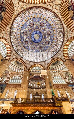 EDIRNE, TURQUIE - 26 JANVIER 2020 : vue intérieure de la mosquée Selimiye à Edirne, Turquie. Cette mosquée impériale ottomane a été conçue par Mimar Sinan. Banque D'Images