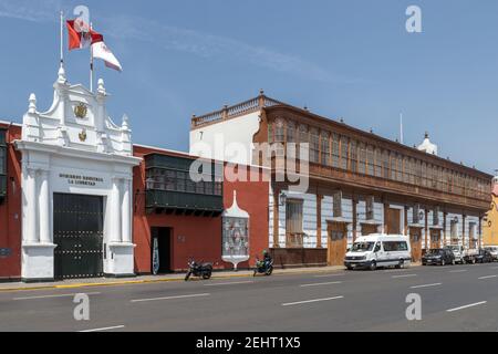 Gobierno Regional la Libertad, gouvernement régional de la liberté, édifice colonial, Plaza de Armas, Trujillo, Pérou Banque D'Images