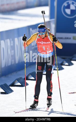 Pokljuka, Slovénie. 20 février 2021. Biathlon : coupe du monde/Championnat du monde, relais 4 x 6 km, femmes. Vanessa Hinz au début. Credit: Sven Hoppe/dpa/Alay Live News Banque D'Images