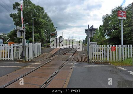 La gare de Dolau, lauréate de nombreux prix de la gare la mieux entretenue au cœur de la ligne de chemin de fer du pays de Galles Banque D'Images