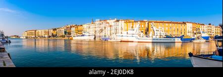 Panorama du port de Sète dans l'Hérault en Occitania, France Banque D'Images