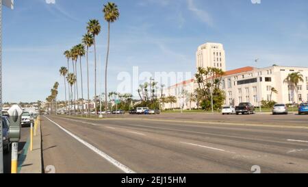 SAN DIEGO, CALIFORNIE États-Unis - 30 JANVIER 2020 : centre civique du comté dans le centre-ville. Horizon urbain du quartier Gaslamp. Paysage urbain de la métropole, port du pacifique W Banque D'Images