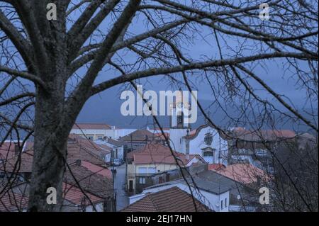 Vue sur le village de Vila Boa, dans la région portugaise de Trás-OS-Montes Banque D'Images
