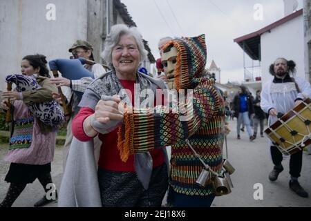 Les festivités de l'Entrudo (ou Shrovetide) à Vila Boa (petit village de la région de Trás-OS-Montes à Porgugal), une fête traditionnelle du carnaval qui date Banque D'Images
