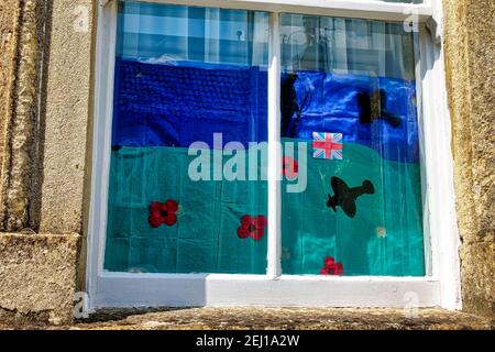 Warminster, Wiltshire Royaume-Uni - Mai 7 2020: Une photo célébrant la victoire en Europe Day 75 dans la fenêtre de Wren House Care Home dans la rue Vicarage Banque D'Images