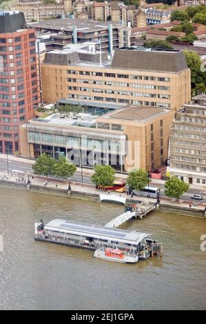 Vue aérienne du siège de l'Organisation maritime internationale sur les rives de la Tamise à Lambeth, dans le centre de Londres. Banque D'Images