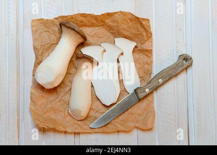 Trompette de roi (Pleurotus eryngii) tranché Banque D'Images