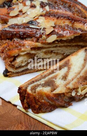 Tranché, tresse de levure, tresse de levure, tresse russe, tresse de noix Banque D'Images