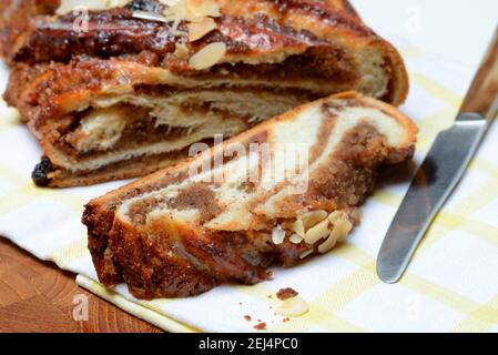 Tranché, tresse de levure, tresse de levure, tresse russe, tresse de noix Banque D'Images