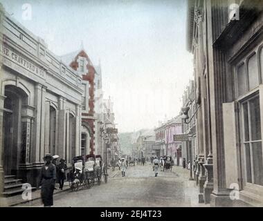 Photographie ancienne de la fin du XIXe siècle : rue dans la colonie étrangère, Yokohama, Japon. Banque D'Images