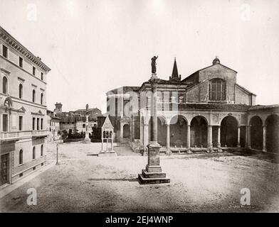 Photographie ancienne de la fin du XIXe siècle : Piazza San Domenico et église, Bologne Italie. Banque D'Images