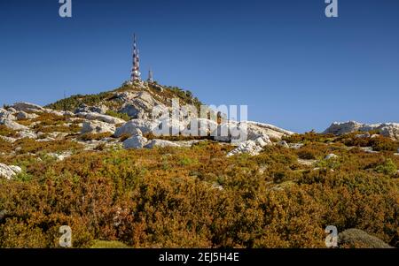 Vue sur l'itinéraire jusqu'au sommet du Mont Caro (parc naturel d'Els ports, Catalogne, Espagne) ESP : vues de la ruta subiendo et de l'ando al Mont Caro Banque D'Images