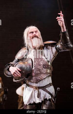 David Threlfall sur scène pendant le photocall Don Quichotte au Garrick Theatre, Londres. Date de la photo: Vendredi 2 novembre 2018. Le crédit photo devrait se lire: David Jensen Banque D'Images