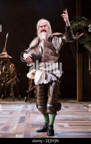 David Threlfall sur scène pendant le photocall Don Quichotte au Garrick Theatre, Londres. Date de la photo: Vendredi 2 novembre 2018. Le crédit photo devrait se lire: David Jensen Banque D'Images