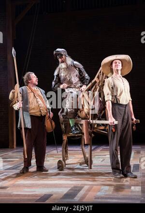 Rufus Hound et David Threlfall sur scène pendant la séance photo Don Quichotte au Garrick Theatre, Londres. Date de la photo: Vendredi 2 novembre 2018. Le crédit photo devrait se lire: David Jensen Banque D'Images